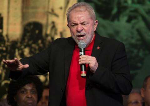 Lula se pronuncia pela primeira vez após condenação e dispara: ' Estão condenados a condenar'