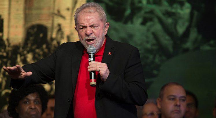 Lula se pronuncia pela primeira vez após condenação e dispara: ' Estão condenados a condenar'