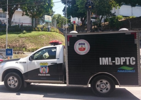 Em Manaus, ossada humana é encontrada em matagal