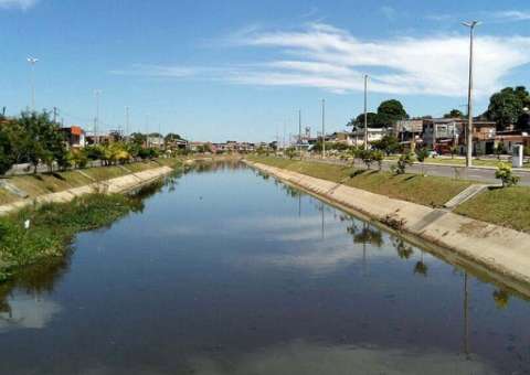 Mais de 3 mil toneladas de lixo são retiradas de igarapés em Manaus 