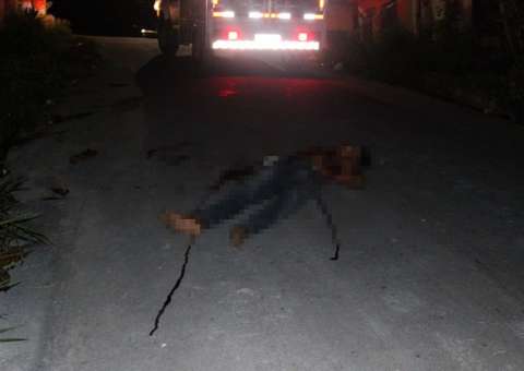 Homem é morto a facadas durante a madrugada em Manaus