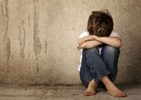 Idoso é preso suspeito de abusar e contaminar o próprio neto com HIV