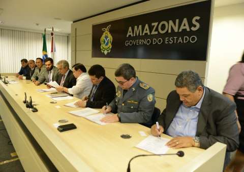 Pascarelli sanciona promoções  e escalonamento de policiais