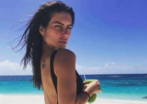 Cleo Pires rebate críticas após dizer que já transou com dois homens