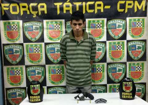 Em Manaus, suposto assaltante é preso durante fuga e tenta enganar polícia se passando por vítima