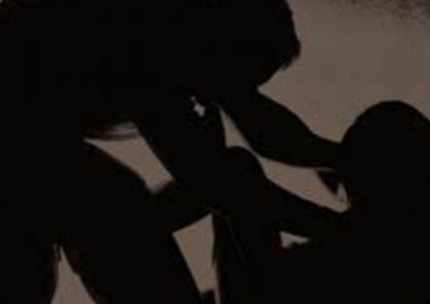 Mulher reage à tentativa de estupro e é agredida com pedras em Manaus