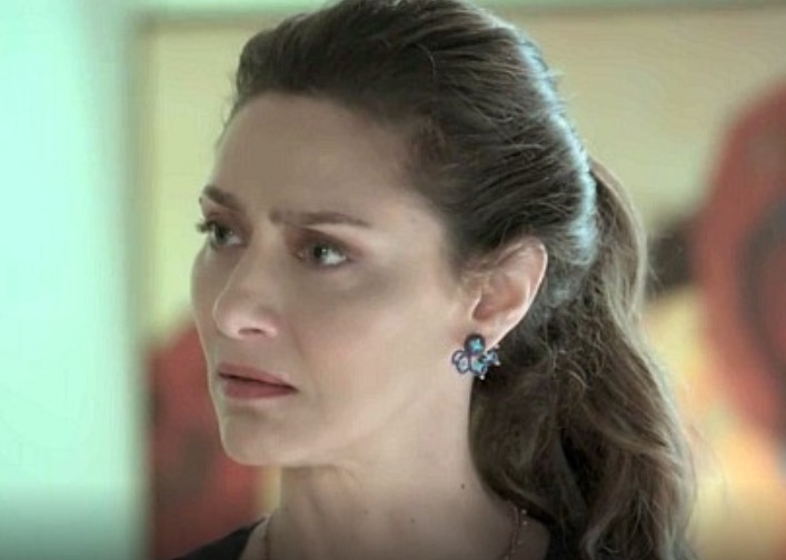 ‘A Força do Querer’: Joyce ataca Ivana ao vê-la com roupa de homem