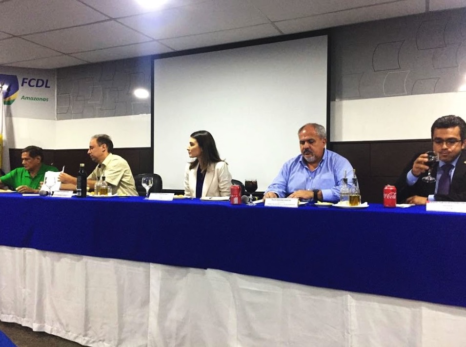 Rebecca Garcia propõe caminhos para a geração de mais empregos