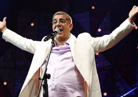 Zeca Pagodinho sofre acidente e é internado no Rio de Janeiro