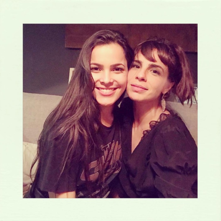   Maria Ribeiro explica encontro com Emilly após ser atacada por foto com ex-BBB