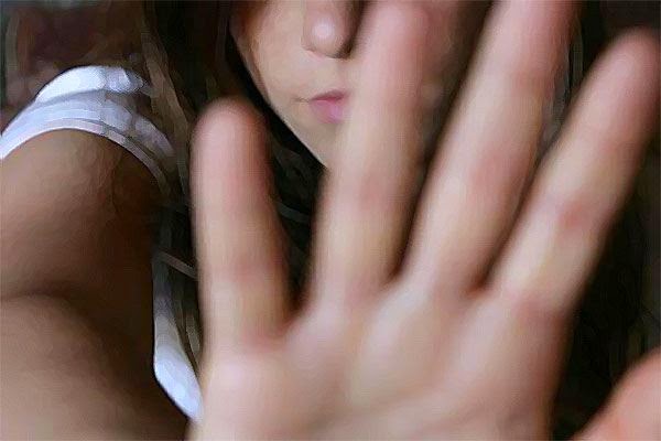 Homem é preso suspeito de estuprar filha e atear fogo na própria casa