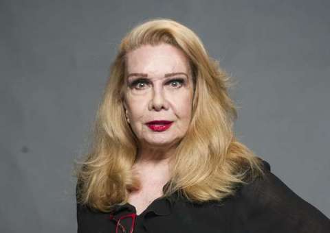 Empresário fala sobre estado de saúde de Rogéria e lamenta