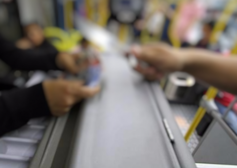 Homem é atingido com tiro durante assalto em ônibus de Manaus