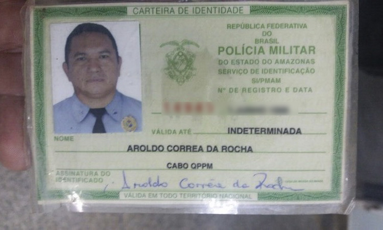 Policial é baleado no rosto ao tentar impedir assalto a ônibus em Manaus