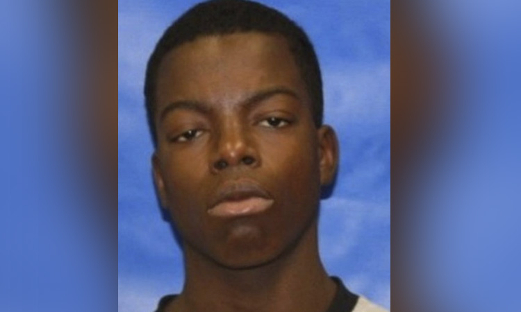 Após assaltar turista, suspeito engole cordão de ouro avaliado em R$ 10 mil