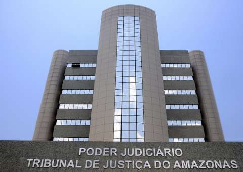 Funcionária deve ser exonerada por nepotismo no Amazonas