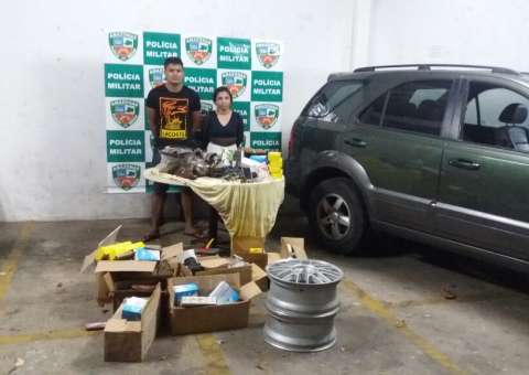 Em Manaus, casal é preso com armas e carro roubado
