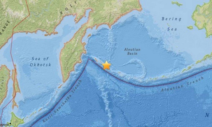 Forte terremoto gera alerta de tsunami entre Rússia e Alasca 