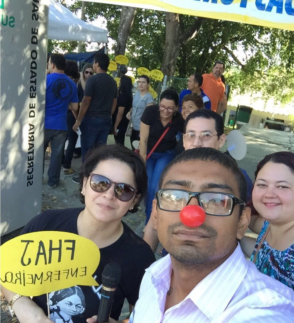 Em Manaus, aprovados em concurso da Susam fecham avenida e exigem nomeação 