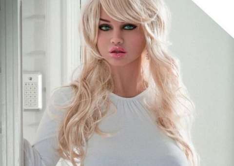 Boneca sexual hiper realista é disputada em bordel. Saiba quanto custa 1h com ela