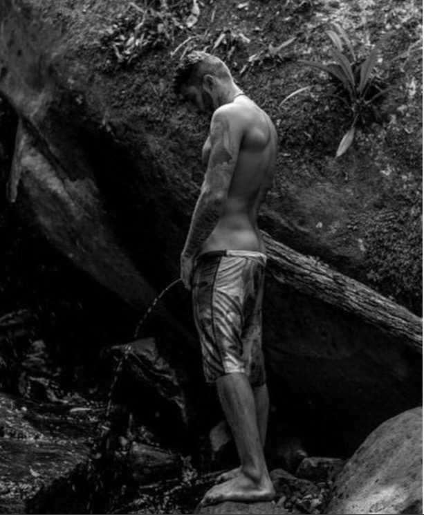 Marido de Luana Piovani mostra foto mijando e tamanho de pênis chama atenção