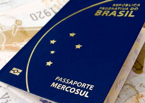 Liberação de verba para emissão de passaporte deve sair ainda hoje