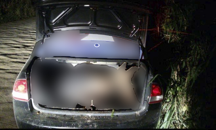 Com mãos e pés amarrados, homens são encontrados mortos em porta-malas de carro em Manaus