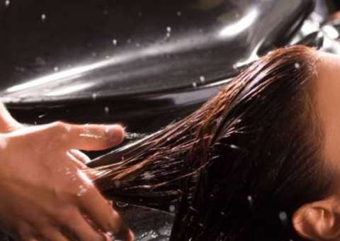 Recepcionista é demitida de salão por não saber opinar sobre condenação de Lula 