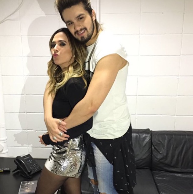 Tatá Werneck posa agarradinha com Luan Santana e Rafael Vitti manda recado