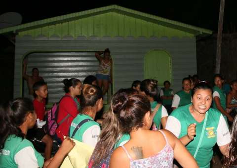 Alunos fazem paralisação em escola do Amazonas que falta até papel higiênico