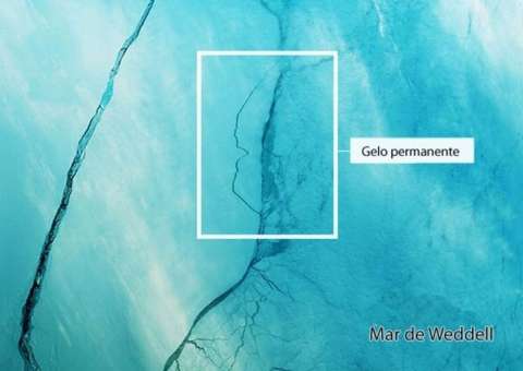 Iceberg gigante que se desprendeu na Antártica se desloca para mar aberto