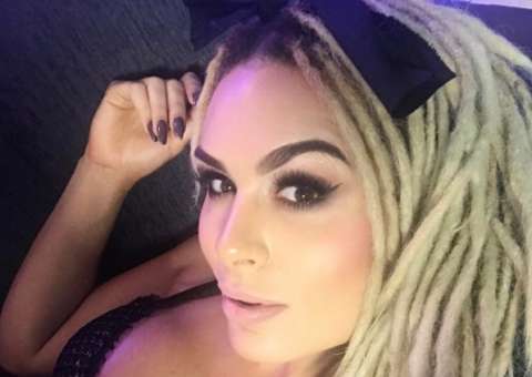 Mendigata fala sobre vídeo íntimo e admite que continua mandando nudes