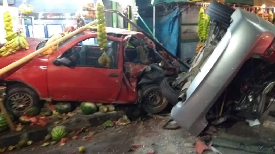 Grave acidente deixa pessoas feridas na Av. Torquato Tapajós, em Manaus