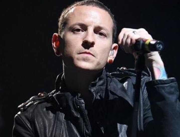 Vocalista do Linkin Park, Chester Bennington é encontrado morto nos EUA