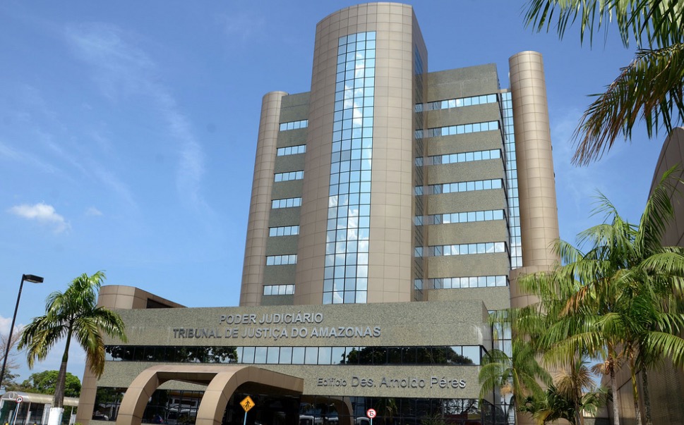 Condômino que agrediu porteiro é condenado a pagar R$ 5 mil de indenização