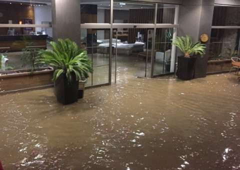 Terremoto seguido de tsunami tem dois mortos confirmados na Grécia