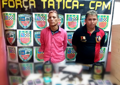 Dupla é presa em flagrante acusada de manter clientes reféns durante assalto em loja de Manaus