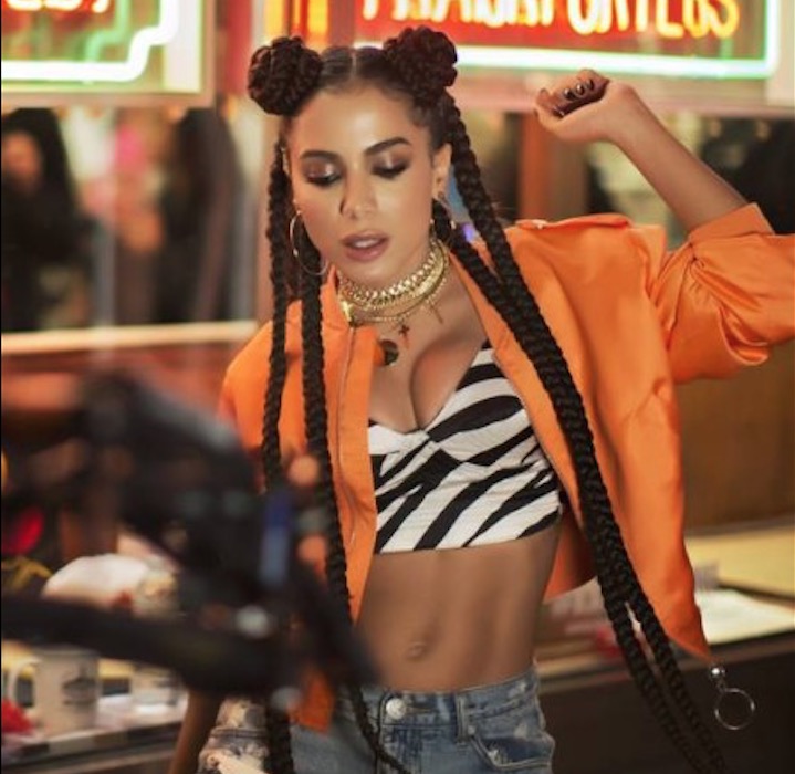 Anitta revela que além de contratar Mayra Cardi precisou de terapia para emagrecer