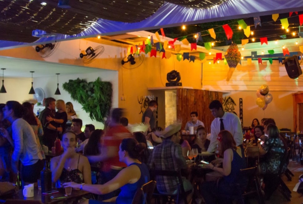 Mix de ritmos é destaque deste fim de semana no Axerito Bar 