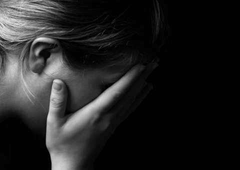 Filha escreve desabafo e choca ao dizer que não ama a mãe