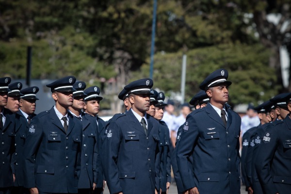 FAB abre inscrições para processos seletivos com remuneração de até R$ 8 mil