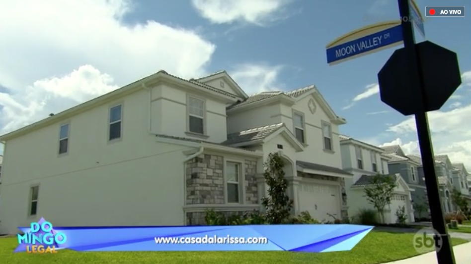 Larissa Manoela mostra interior de mansão nos EUA; atriz vai alugar para fãs por valor altíssimo 