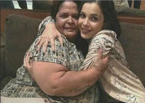 Ex-BBB Emilly paga tratamento de fã que gastou R$ 1.200 em ligações