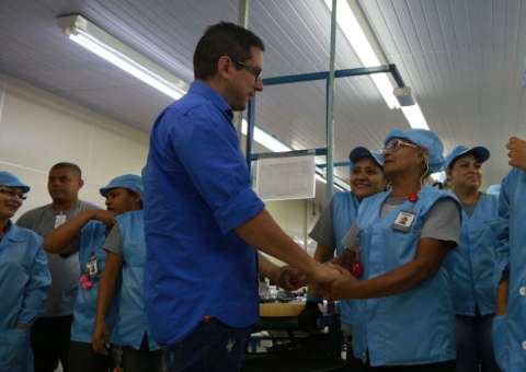 Marcelo Ramos promete reduzir imposto sobre cesta básica a 1% no Amazonas