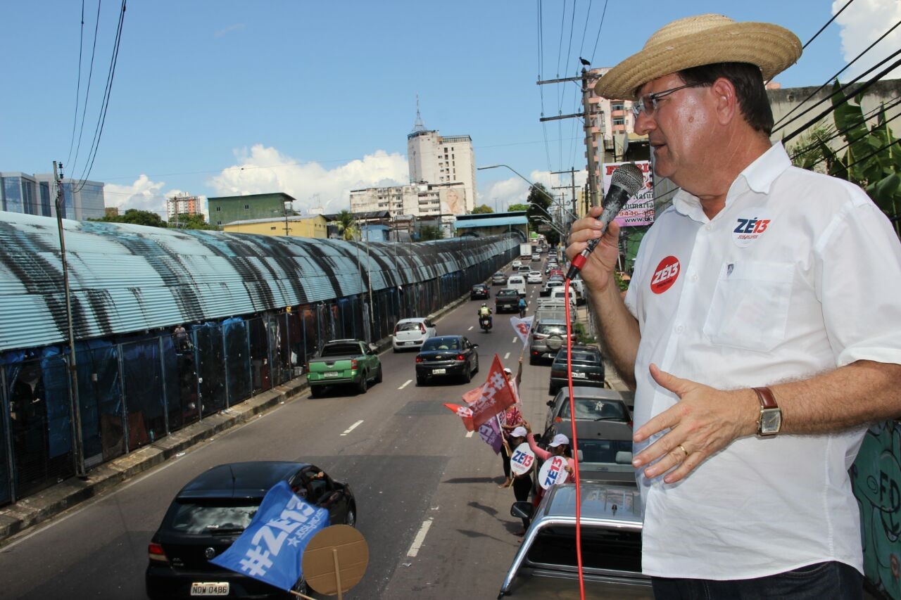 José Ricardo detalha 'Pacto Emergencial pela Saúde' durante minicomícios