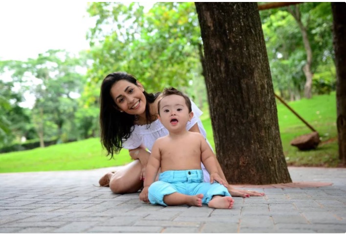 Bebê com síndrome de Down é chamado de 'monstro' e mãe se revolta 