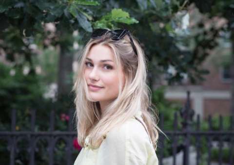 Sasha viaja para Europa para comemorar aniversário com Bruna Marquezine