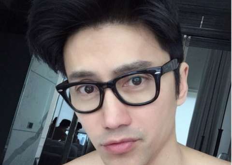 Aos 50 anos, modelo impressiona com aparência superjovem 