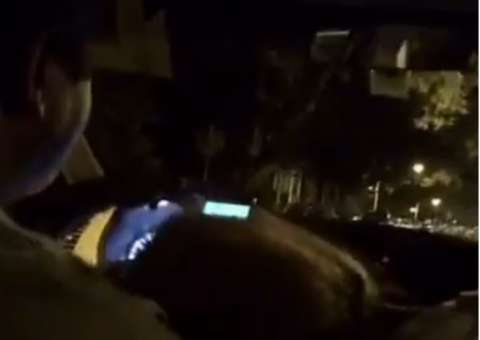 Passageiro filma motorista do Uber recebendo sexo oral durante corrida