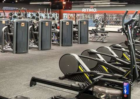 Rede de academias abre unidade em Manaus e oferece salários de até R$3 mil